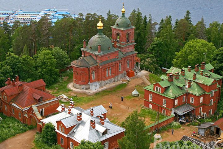 Паломнический центр «Оптина - Калуга. Благовещение» организовывает экскурсии в Спасо-Преображенский Валаамский ставропигиальный мужской монастырь.