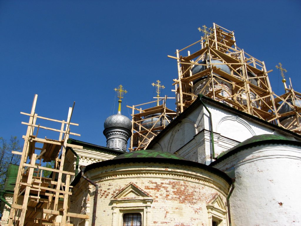 Реставрация собора Феодора Стратилата. XVI век.