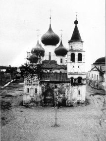 Авраамиев Богоявленский женский монастырь, что в Ростове Великом, является одним из древнейших монастыре не только Ярославской епархии, но и вообще России.