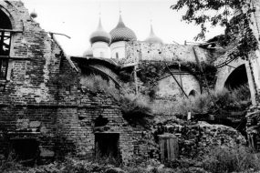 Свято-Введенский Толгский женский монастырь, расположенный в Ярославле на левом берегу Волги. Основан в 1314 году епископом Ростовским Прохором на месте чудесного обретения им Толгской иконы.